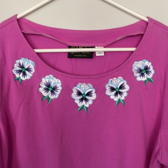 BOB Mackie Floral Embroidery Top - Picture 3 of 5
